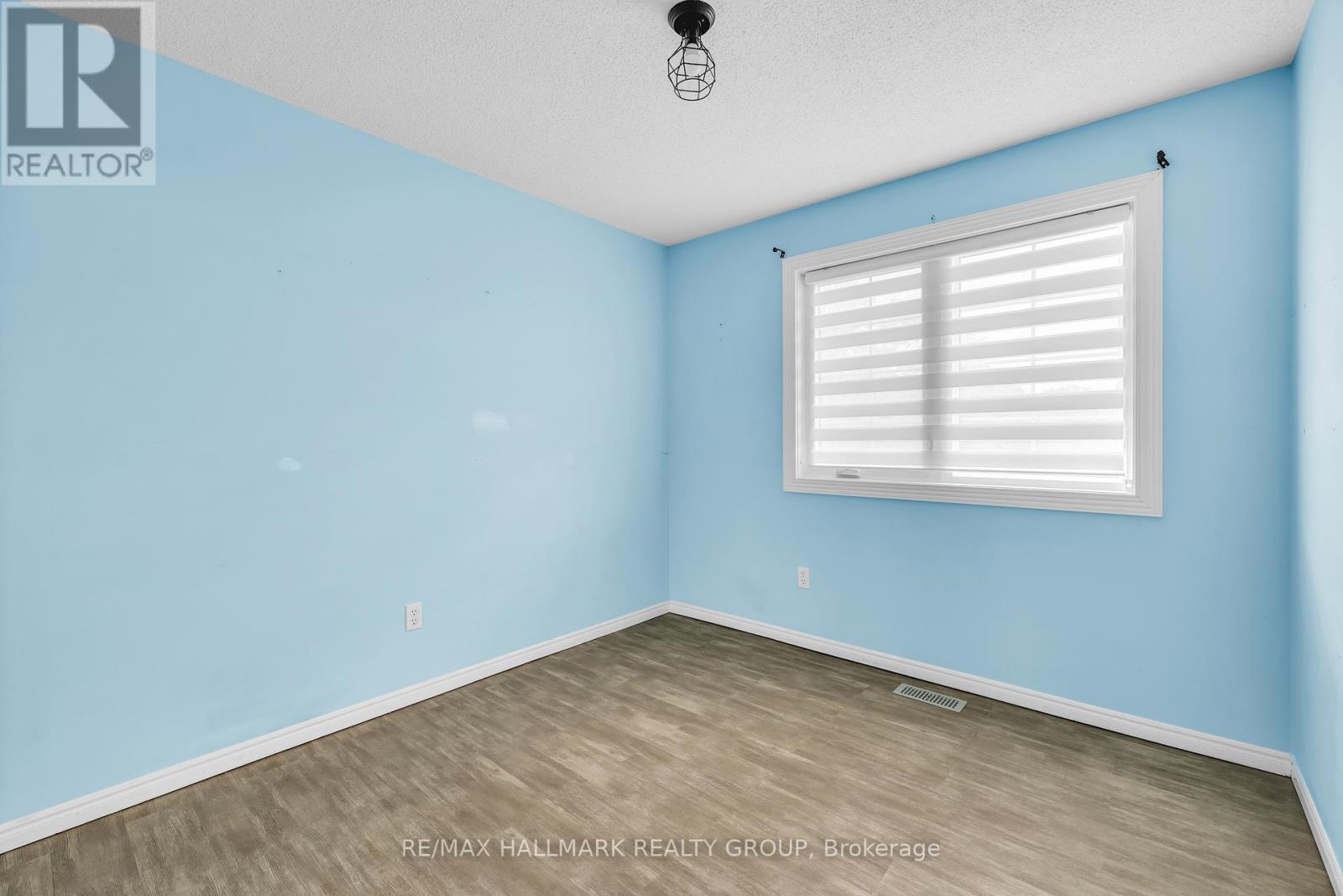 Photo 10 of 148 Charles Street, Arnprior ON