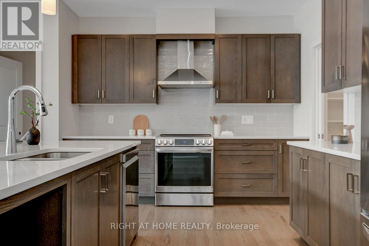 Photo 2 of 88 Esban Drive, Ottawa ON