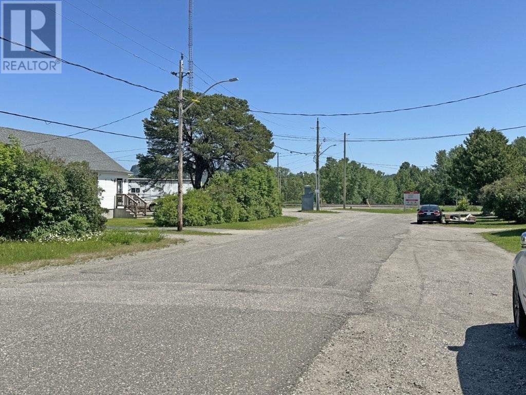 Photo 13 of 109 First Street, Nipigon ON