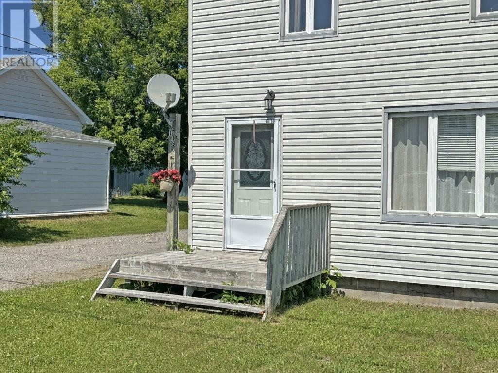 Photo 19 of 109 First Street, Nipigon ON