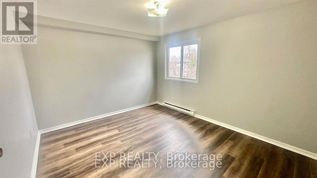 Photo 16 of 44 1200 Courtland Avenue E, Kitchener ON