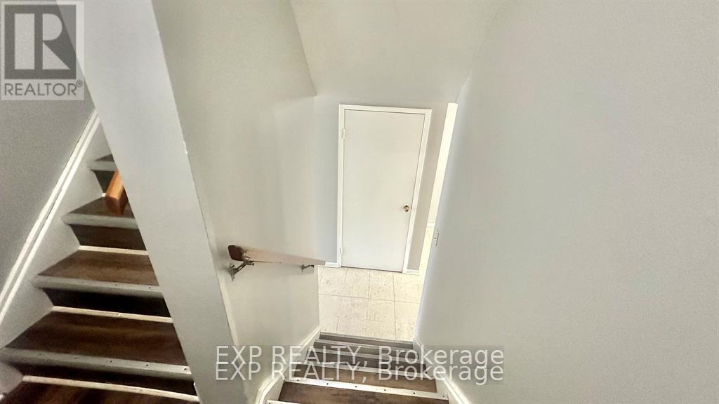 Photo 18 of 44 1200 Courtland Avenue E, Kitchener ON