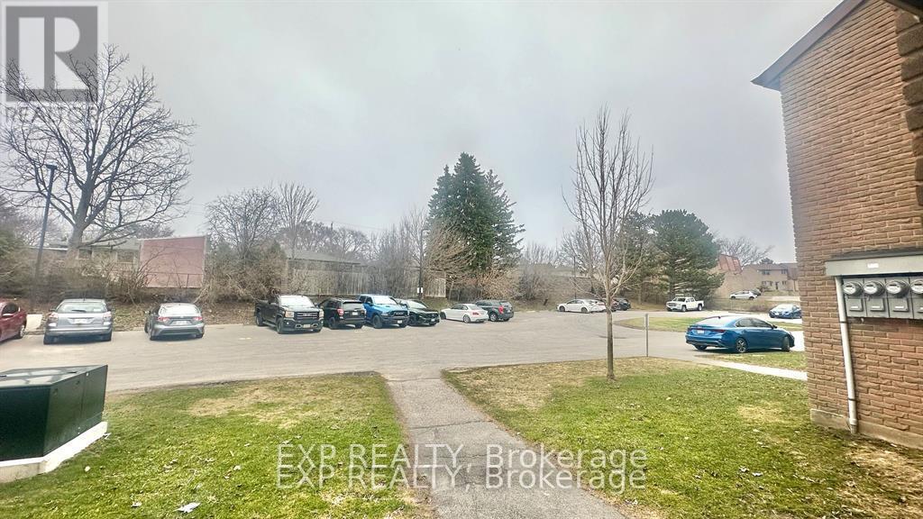 Photo 15 of 44 1200 Courtland Avenue E, Kitchener ON