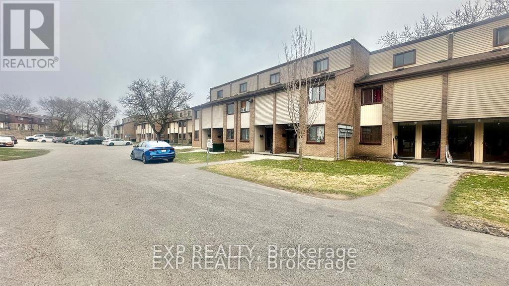 Photo 2 of 44 1200 Courtland Avenue E, Kitchener ON