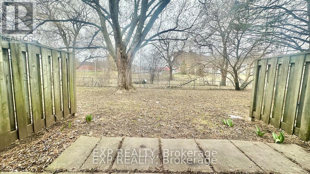 Photo 7 of 44 1200 Courtland Avenue E, Kitchener ON