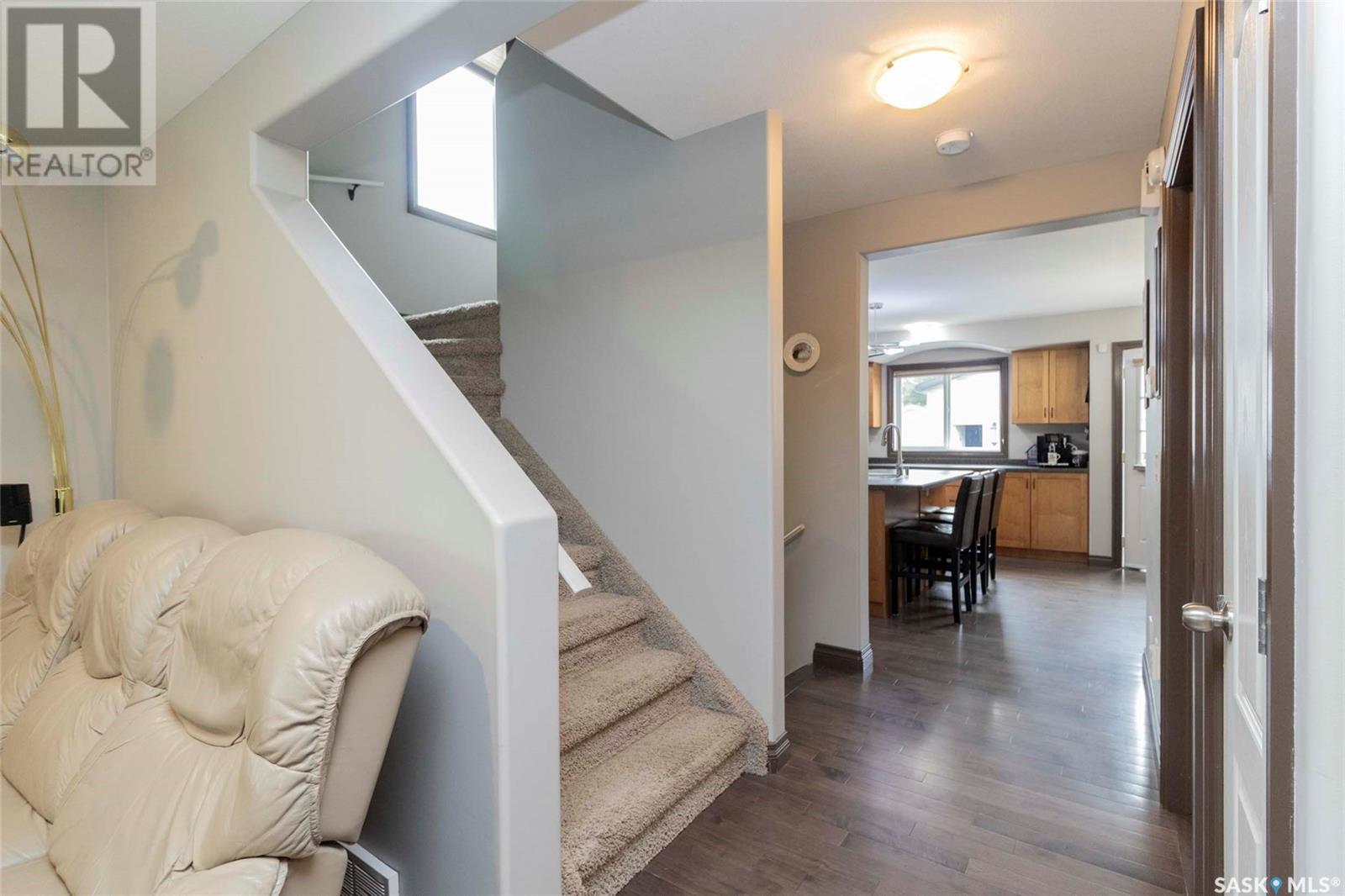 Photo 8 of 1405 7th Avenue N, Saskatoon SK