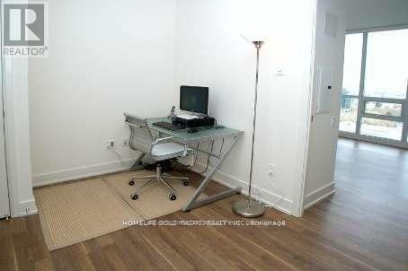 Photo 5 of 809 23 Sheppard Avenue E, Toronto ON