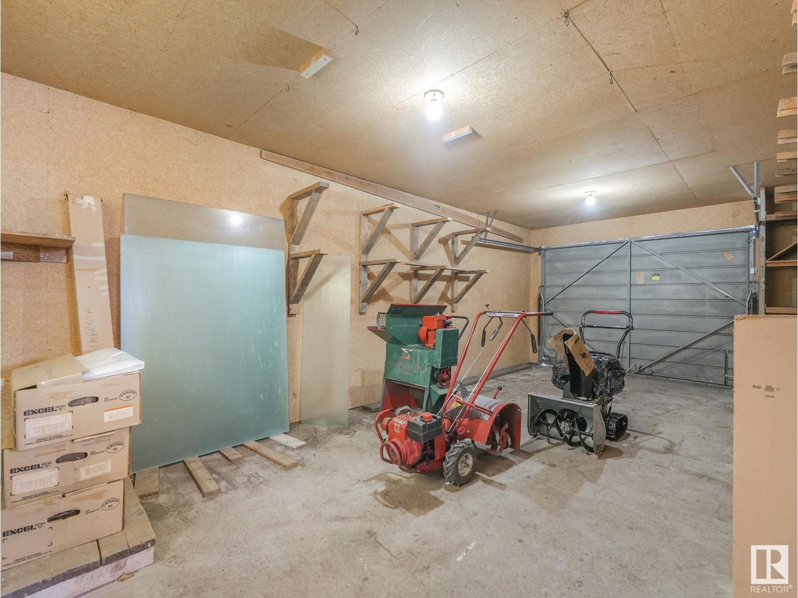Photo 17 of 11929 54 St Nw, Edmonton AB