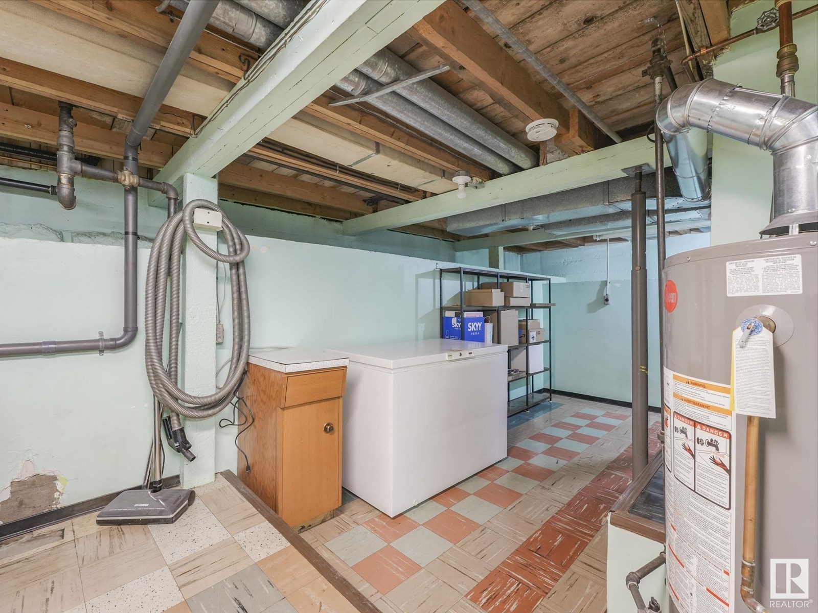Photo 1 of 11929 54 St Nw, Edmonton AB