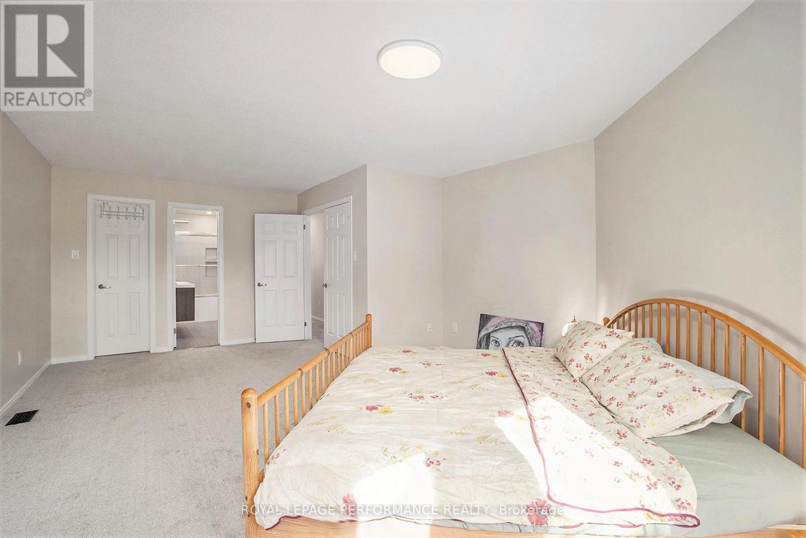 Photo 24 of 56 Ipswich Terrace, Ottawa ON
