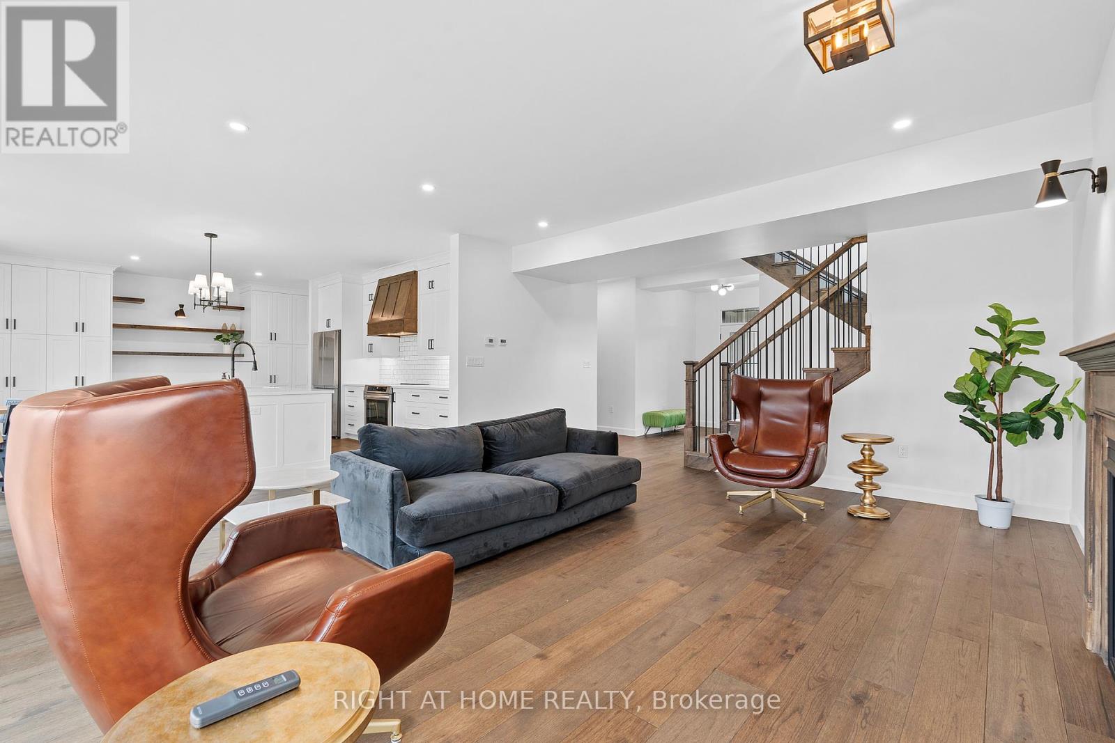 Photo 12 of 725 Squirrel Hill Drive, Kingston ON