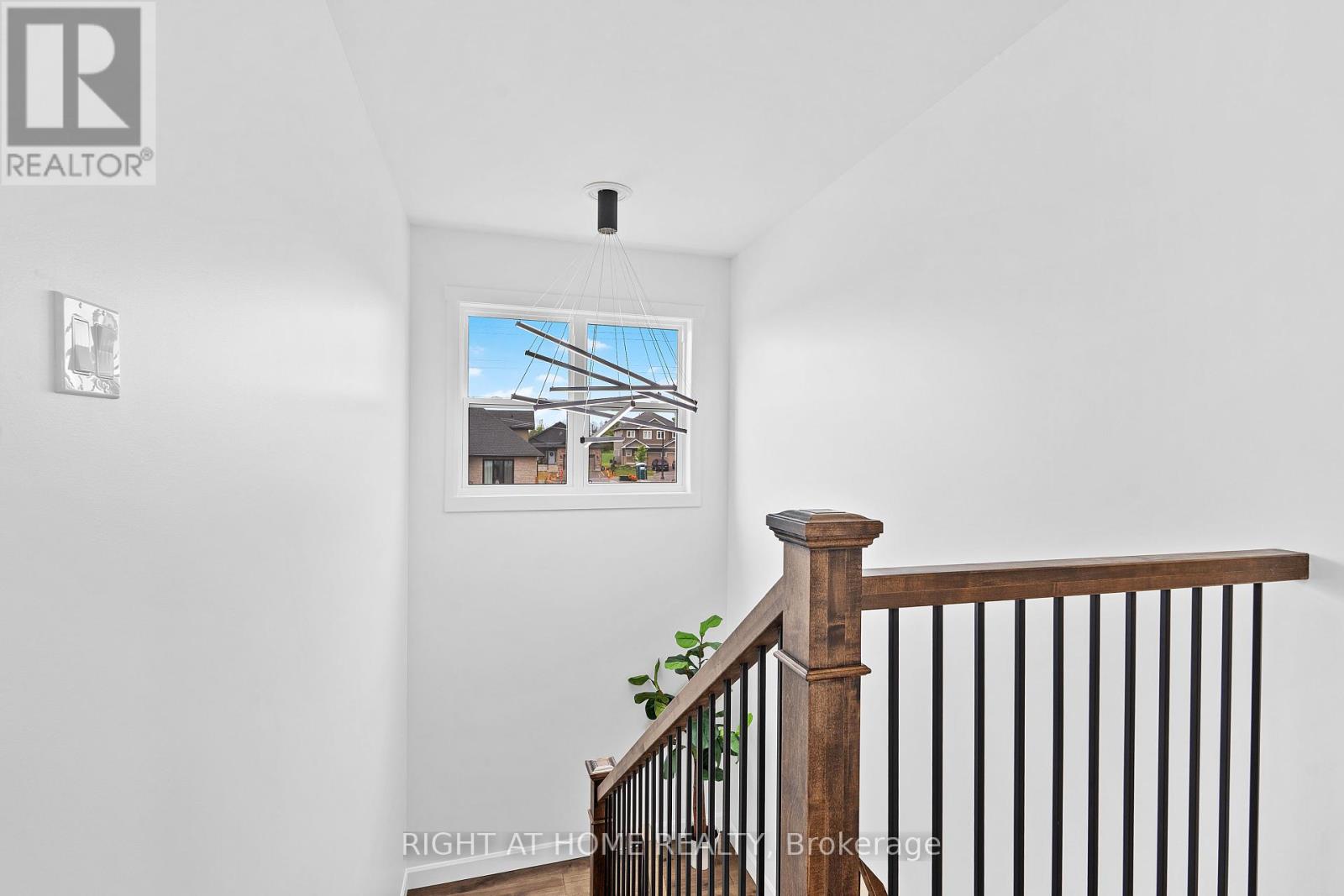Photo 25 of 725 Squirrel Hill Drive, Kingston ON