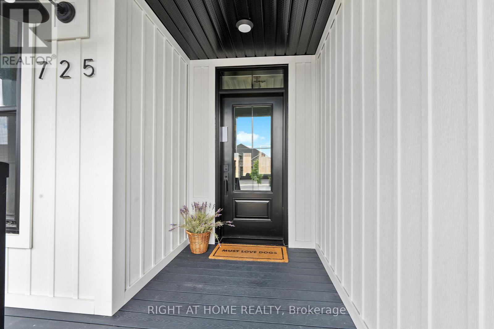 Photo 5 of 725 Squirrel Hill Drive, Kingston ON