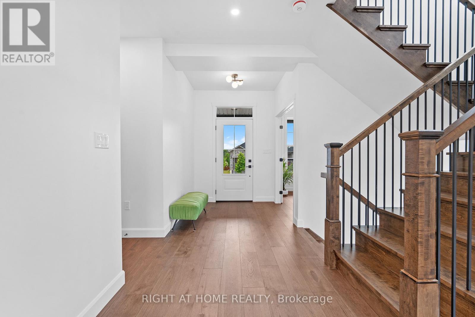 Photo 7 of 725 Squirrel Hill Drive, Kingston ON