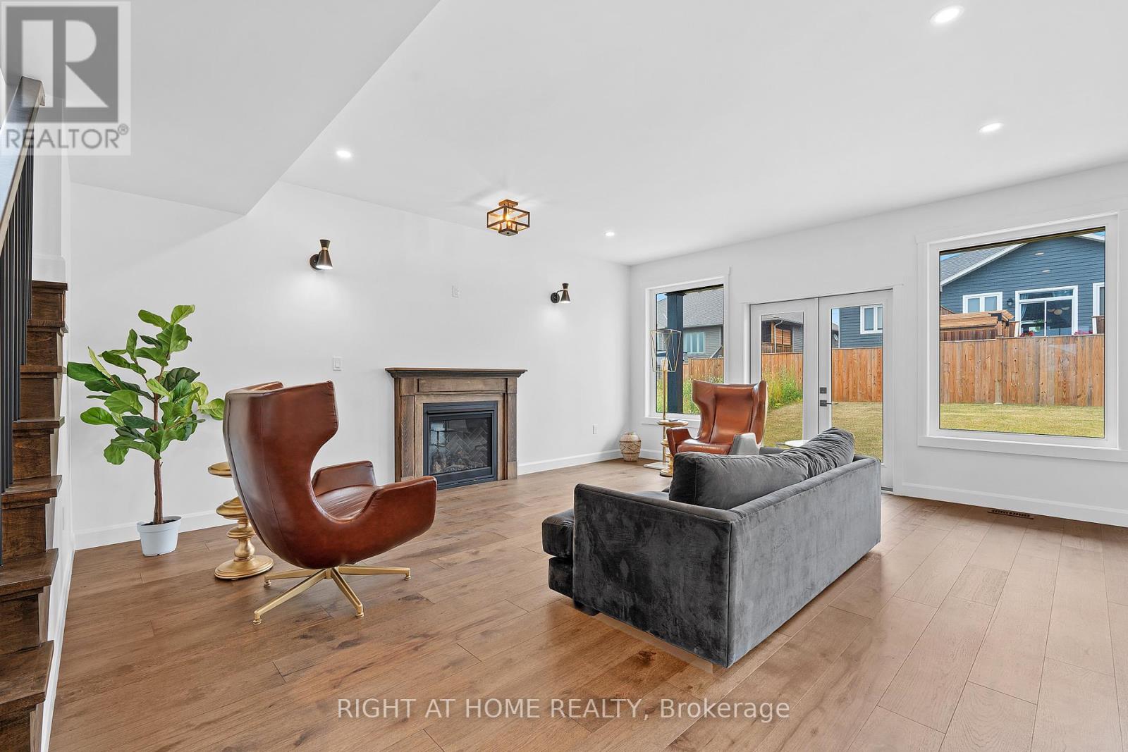 Photo 9 of 725 Squirrel Hill Drive, Kingston ON