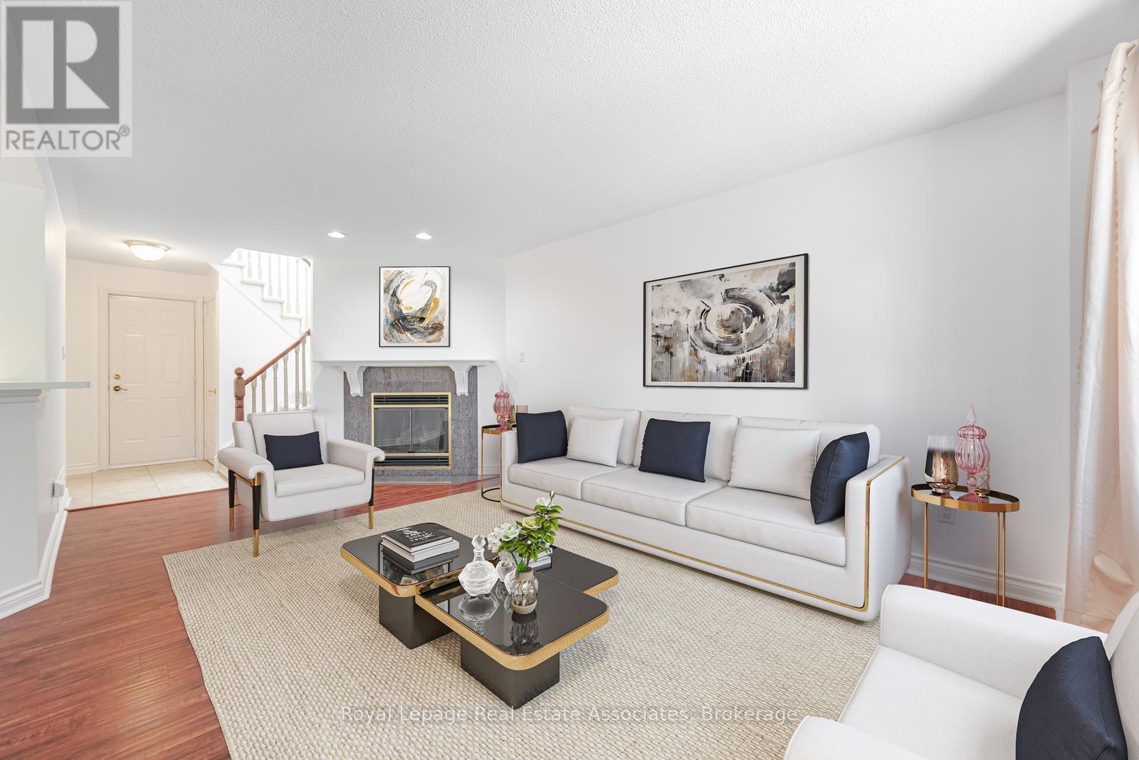 Photo 12 of 60 5480 Glen Erin Drive, Mississauga ON