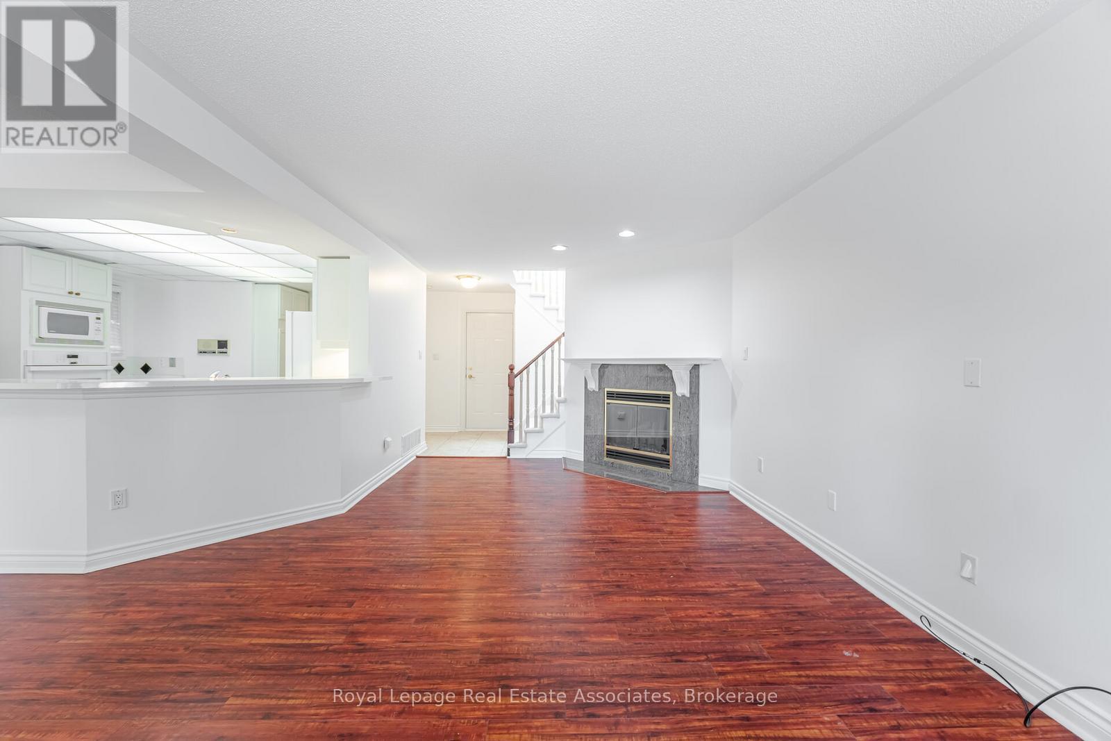 Photo 19 of 60 5480 Glen Erin Drive, Mississauga ON
