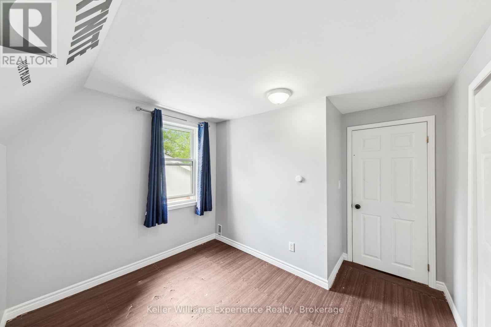 Photo 13 of 95 Fox Street, Penetanguishene ON