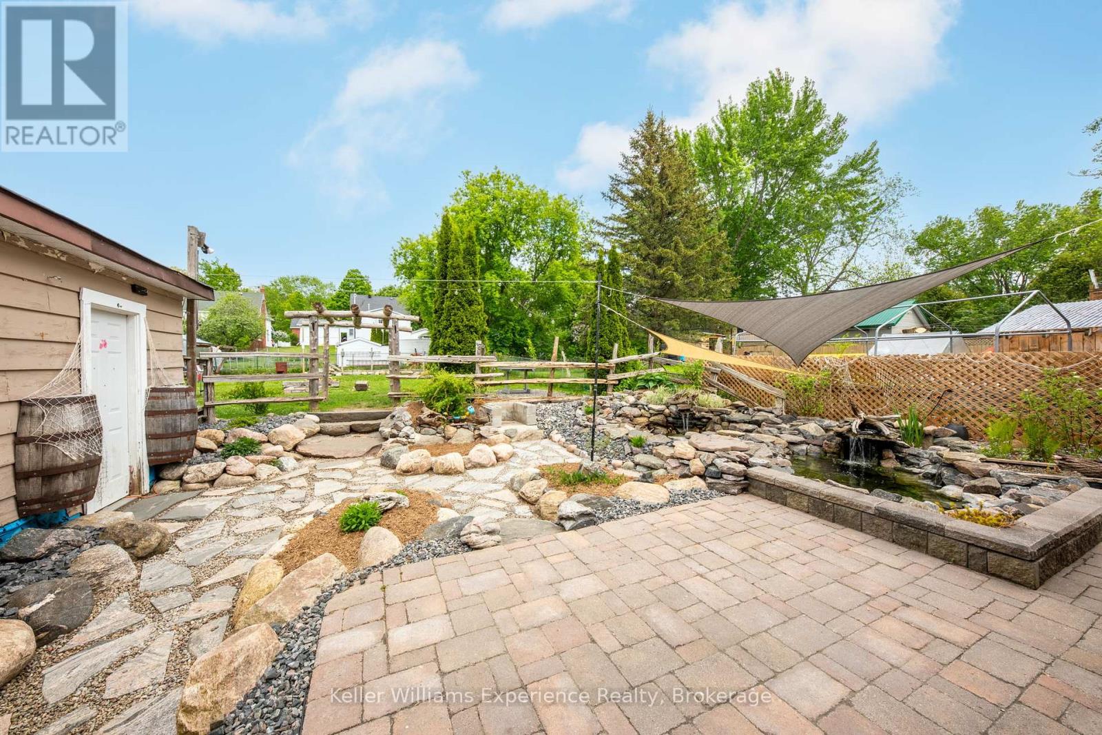 Photo 2 of 95 Fox Street, Penetanguishene ON