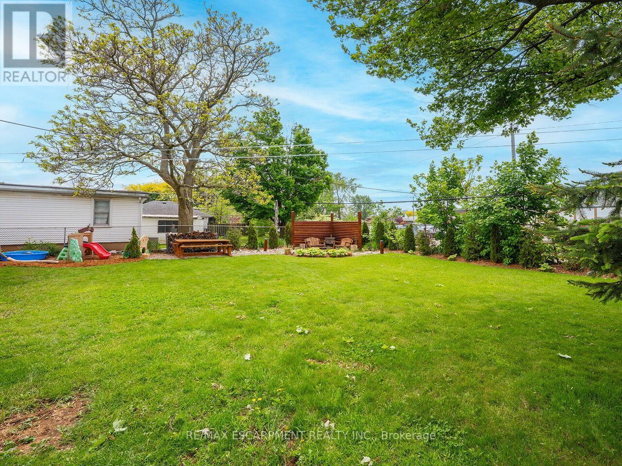 Photo 24 of 133 Willson Road, Welland ON