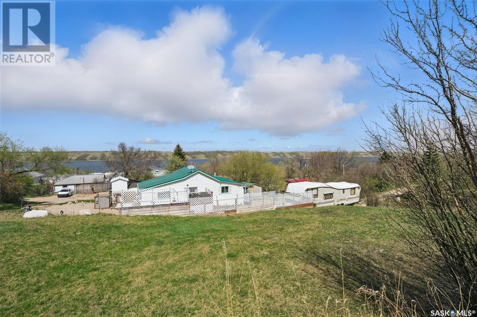 Photo 4 of 206 210 Regina Street, Manitou Beach SK