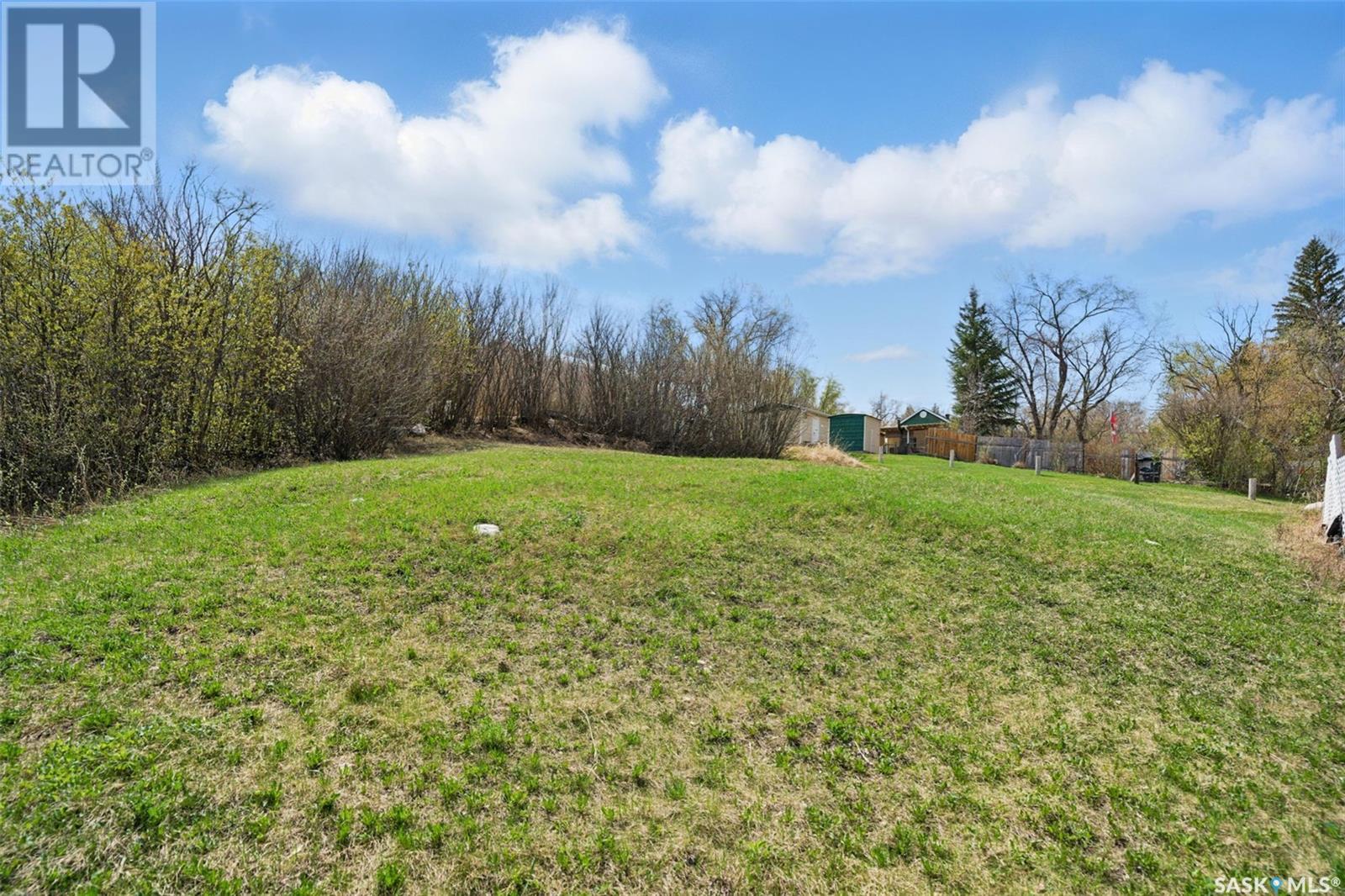 Photo 8 of 206 210 Regina Street, Manitou Beach SK