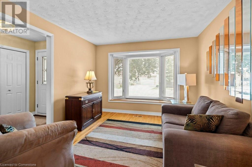 Photo 10 of 64 Abbot Drive, Hamilton ON