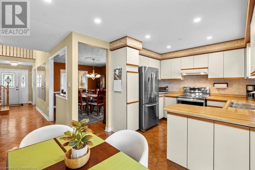 Photo 2 of 64 Abbot Drive, Hamilton ON