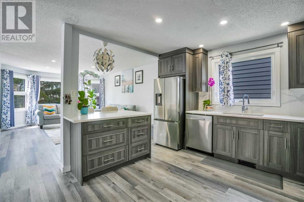 Single Family House Bungalow for Sale in  Aberfoyle Close NE Abbeydale Calgary 