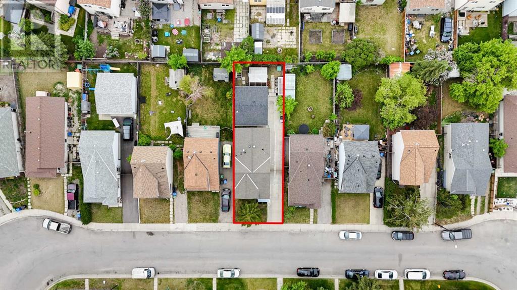 Single Family House Bungalow for Sale in  Aberfoyle Close NE Abbeydale Calgary 