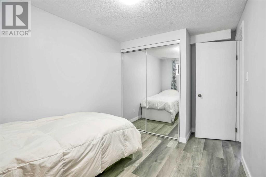 Single Family House Bungalow for Sale in  Aberfoyle Close NE Abbeydale Calgary 