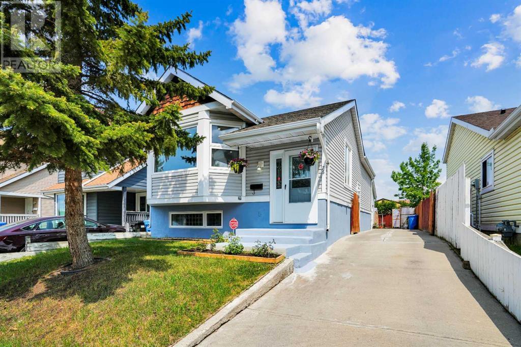 Single Family House Bungalow for Sale in  Aberfoyle Close NE Abbeydale Calgary 