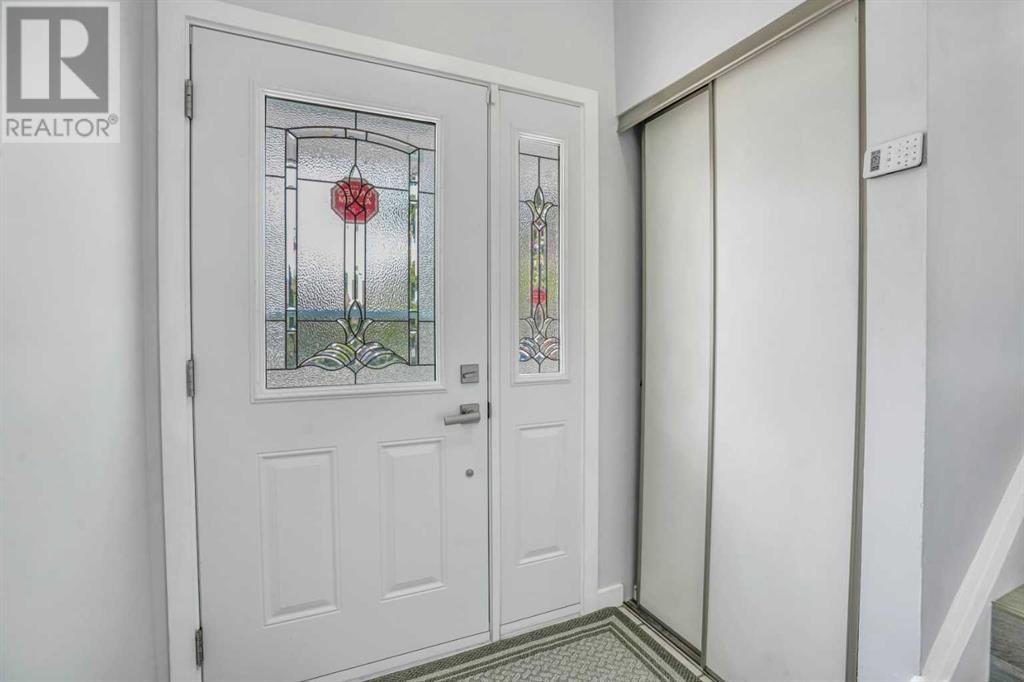 Single Family House Bungalow for Sale in  Aberfoyle Close NE Abbeydale Calgary 