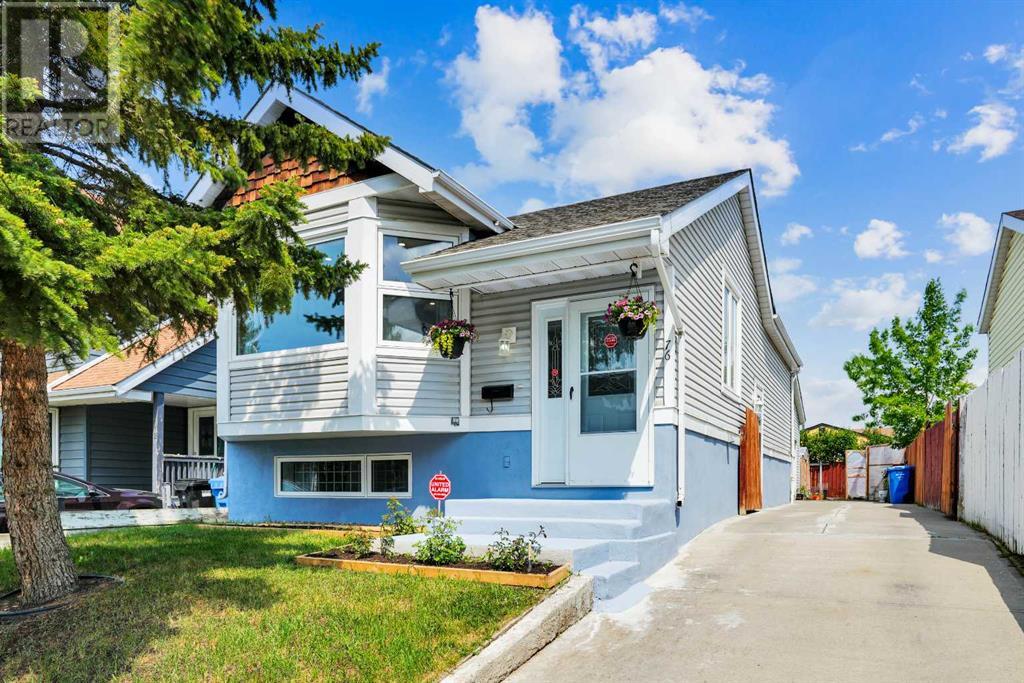 Single Family House Bungalow for Sale in  Aberfoyle Close NE Abbeydale Calgary 