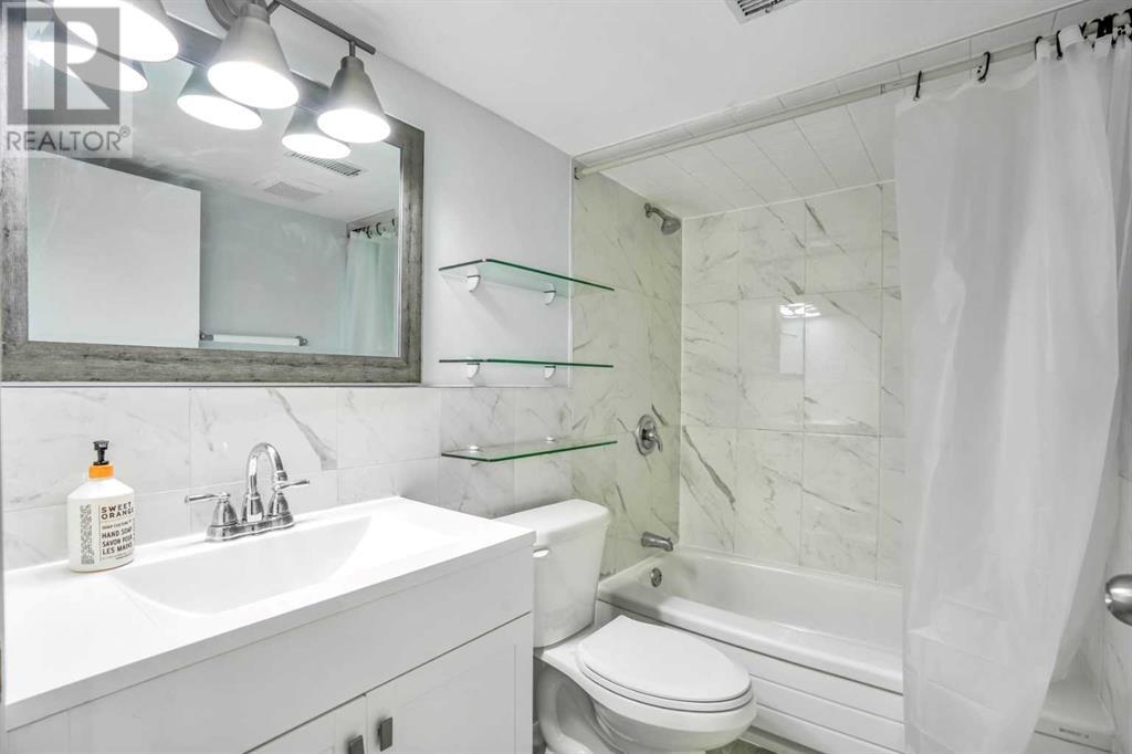Single Family House Bungalow for Sale in  Aberfoyle Close NE Abbeydale Calgary 