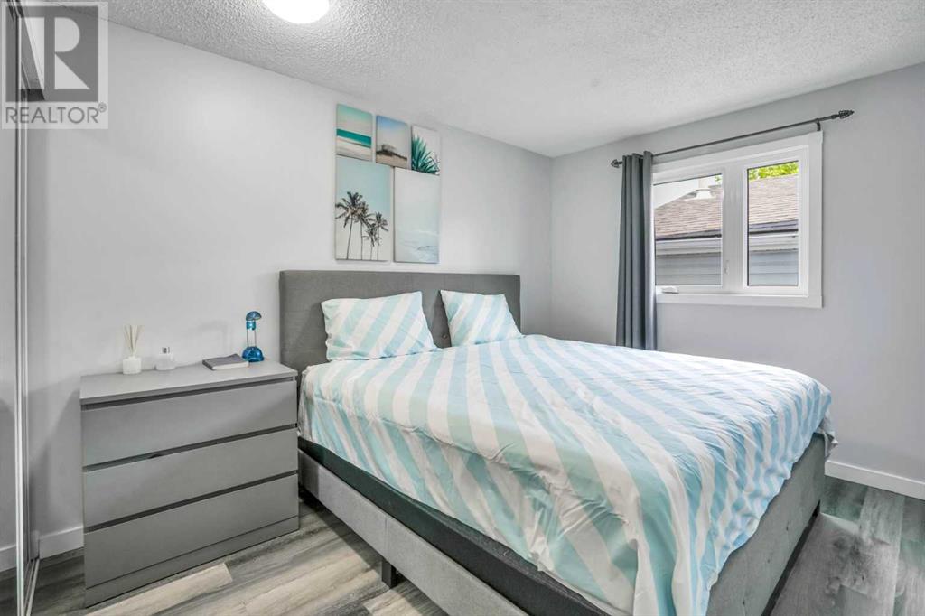 Single Family House Bungalow for Sale in  Aberfoyle Close NE Abbeydale Calgary 