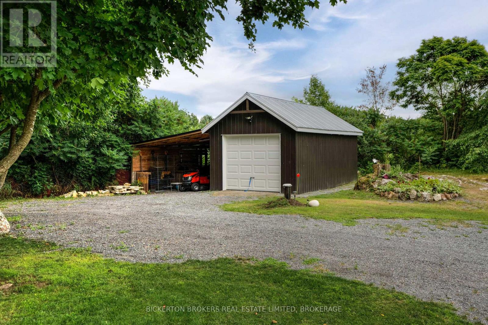 Photo 21 of 971 Fortune Line Road N, Rideau Lakes ON