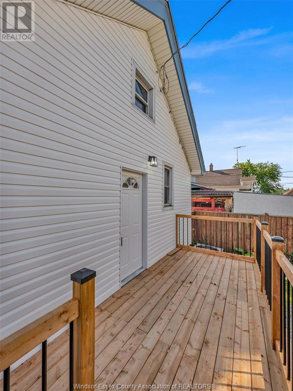 Photo 34 of 537 Elm Ave, Windsor ON