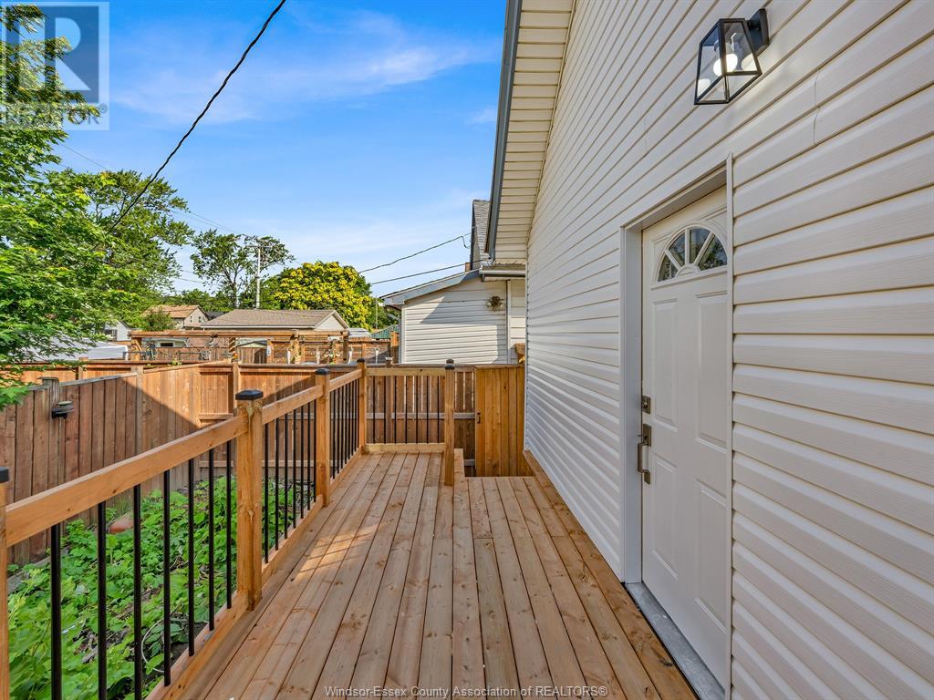 Photo 36 of 537 Elm Ave, Windsor ON