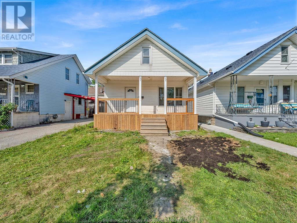 Photo 37 of 537 Elm Ave, Windsor ON