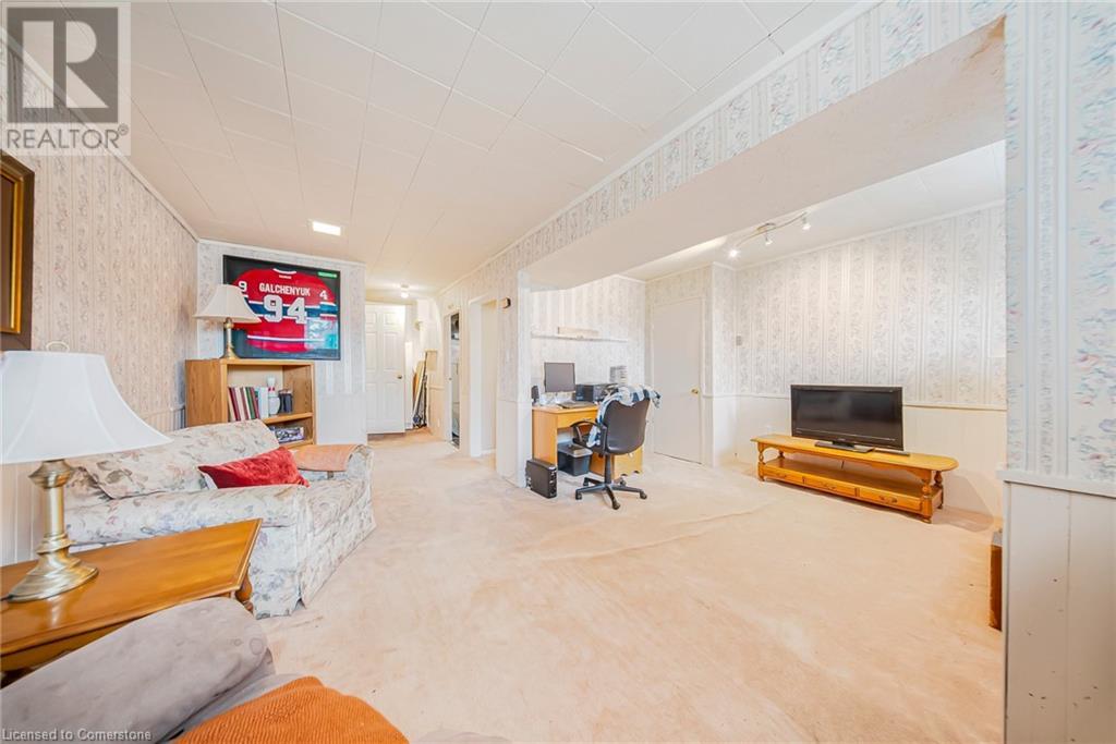 Photo 26 of 23 Coral Drive, Hamilton ON