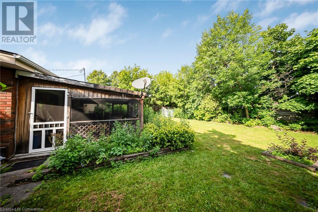 Photo 35 of 23 Coral Drive, Hamilton ON