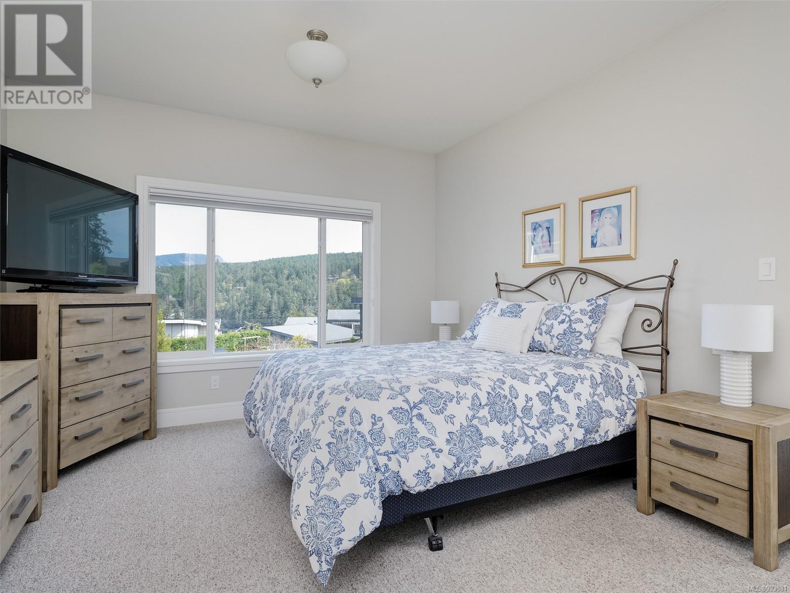 Photo 17 of 28 1060 Shore Pine Close, Duncan BC