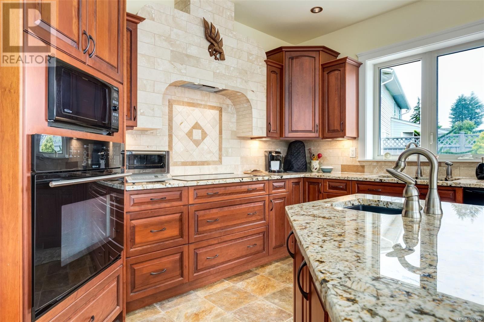 Photo 30 of 4911 Denford Pl, Nanaimo BC