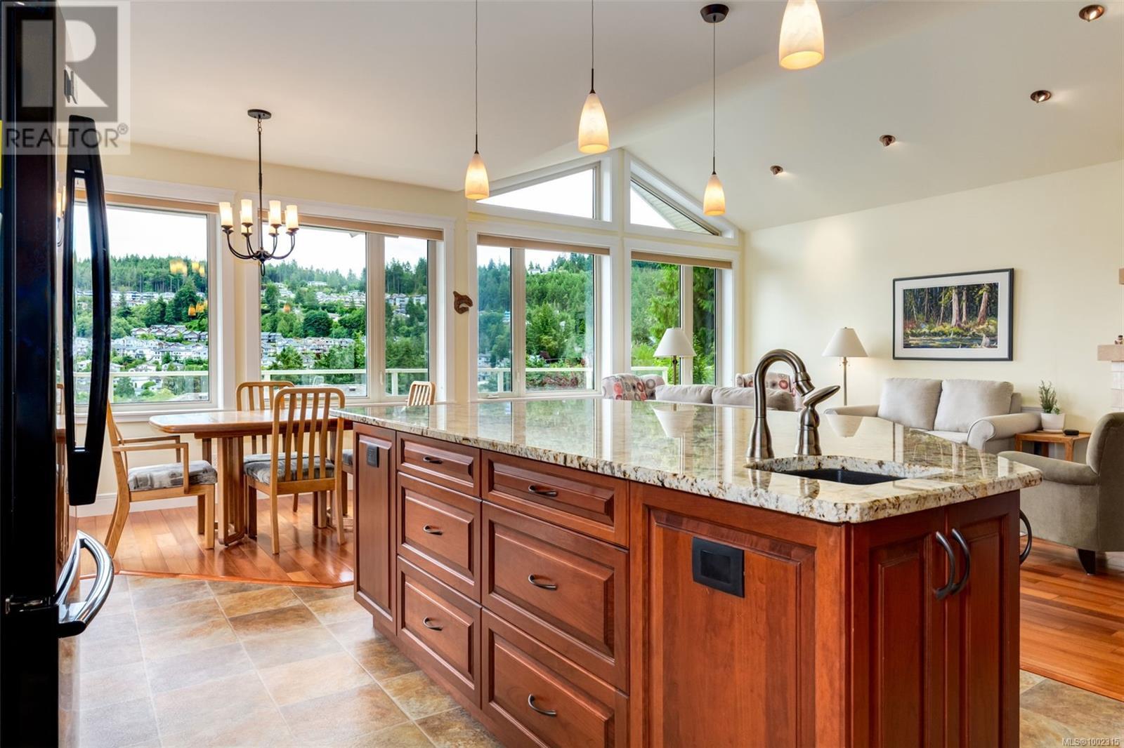 Photo 2 of 4911 Denford Pl, Nanaimo BC