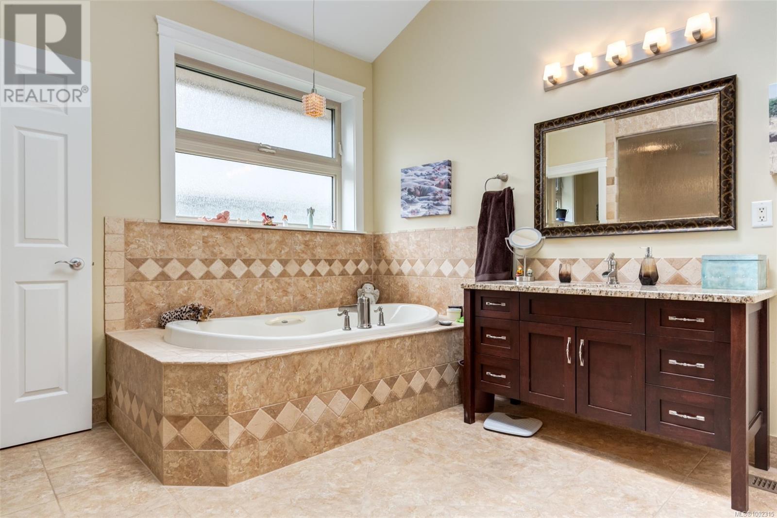 Photo 41 of 4911 Denford Pl, Nanaimo BC