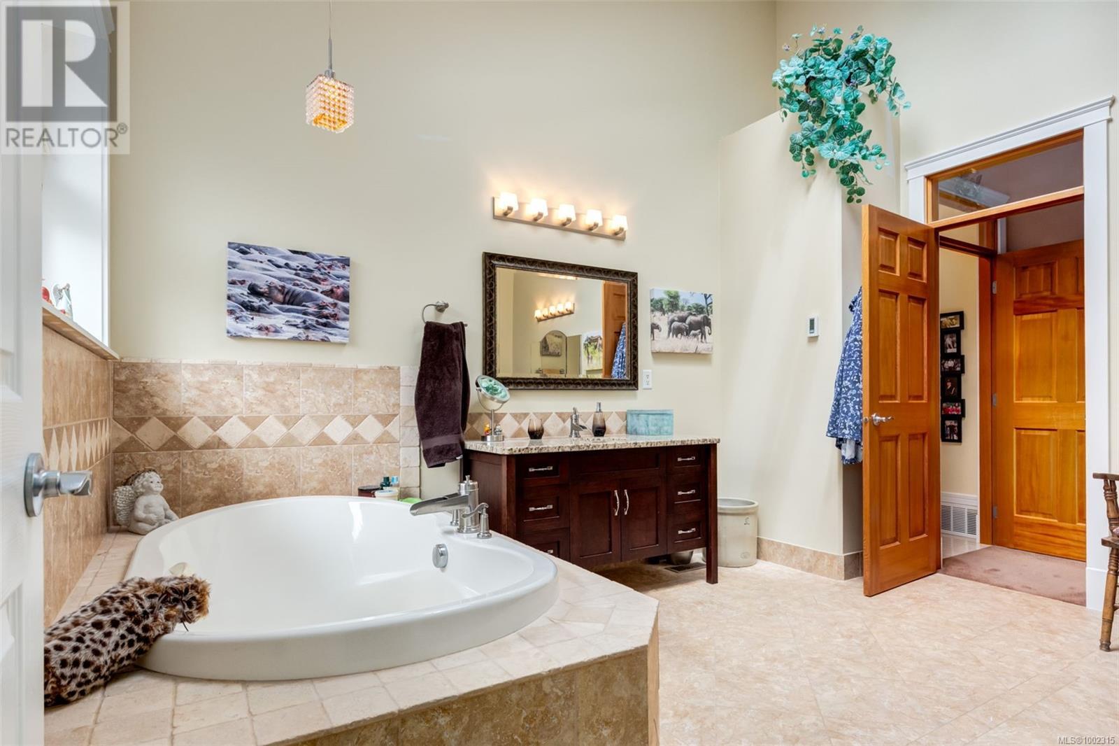 Photo 52 of 4911 Denford Pl, Nanaimo BC