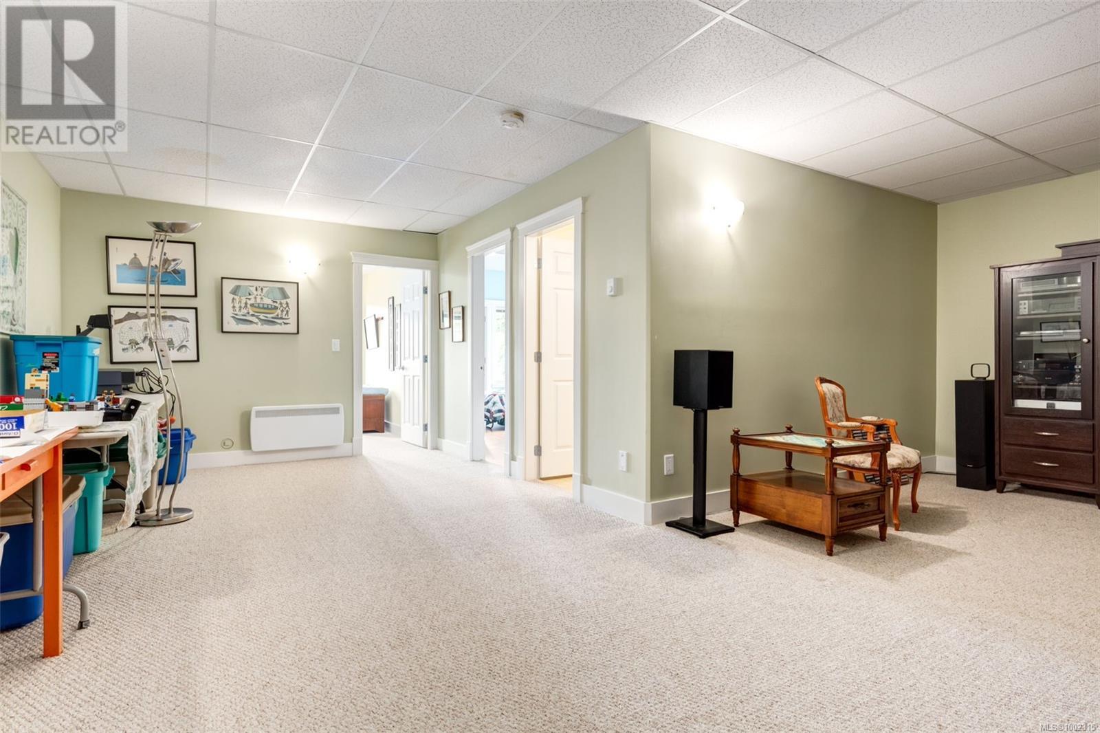 Photo 3 of 4911 Denford Pl, Nanaimo BC