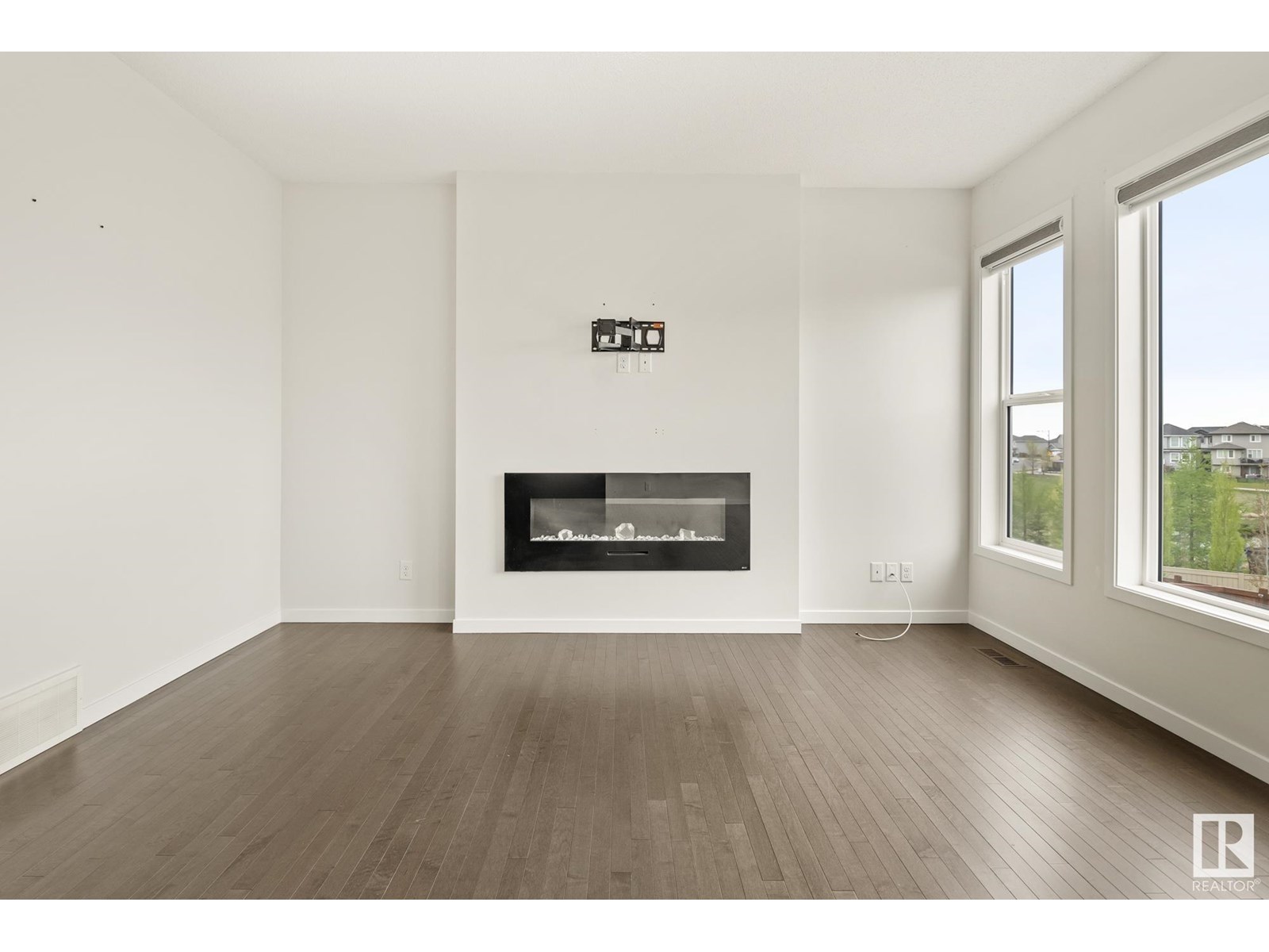 Photo 6 of 5404 22 Av Sw, Edmonton AB