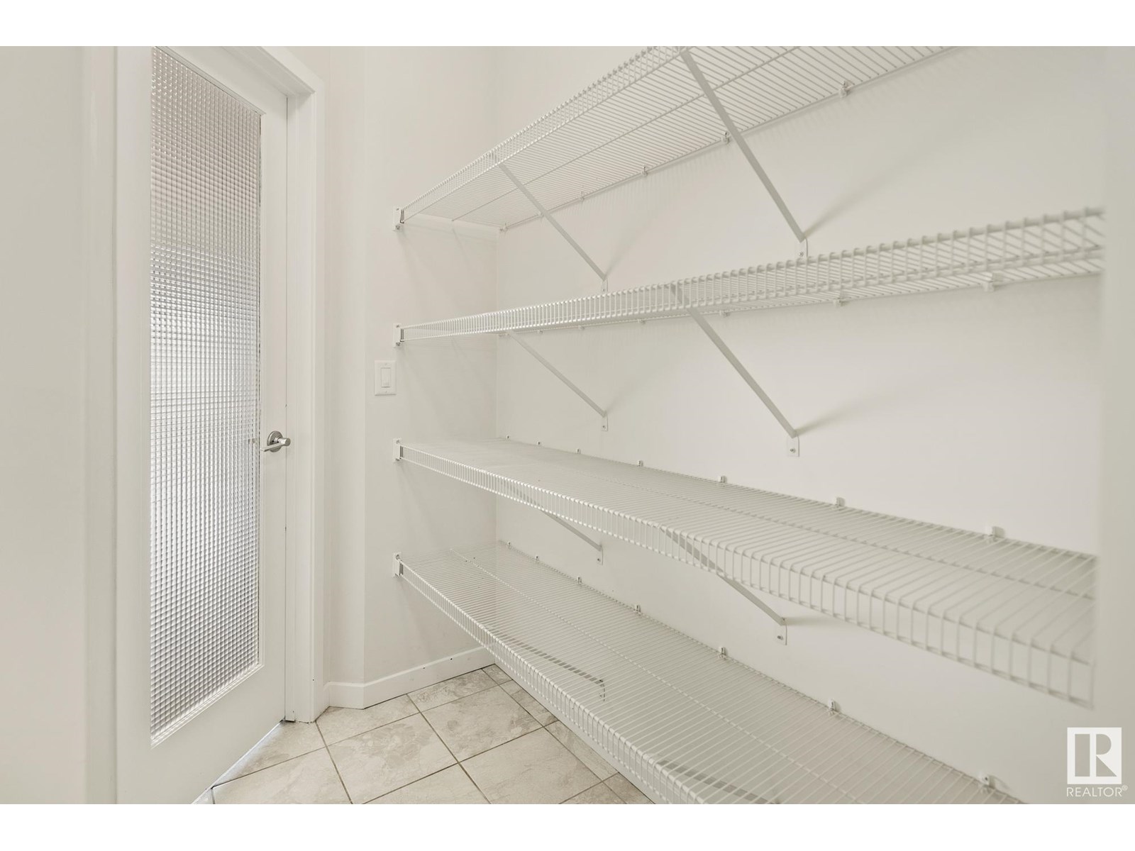 Photo 8 of 5404 22 Av Sw, Edmonton AB